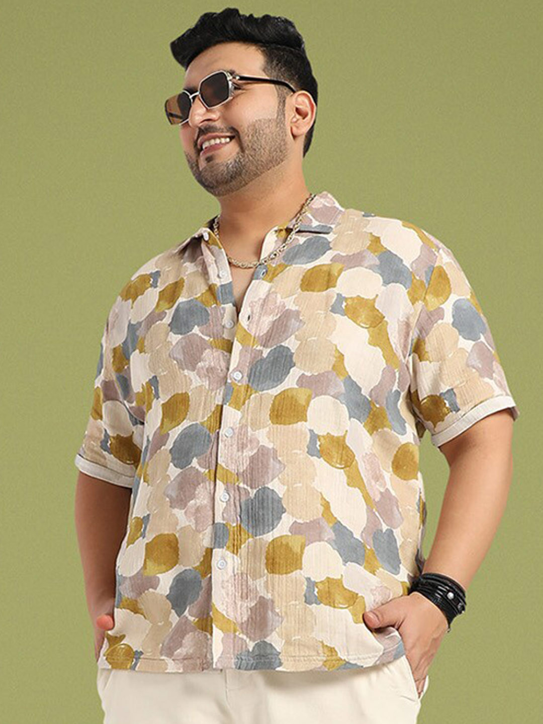 

Instafab Plus Classic Abstract Printed Spread Collar Cotton Casual Shirt, Cream