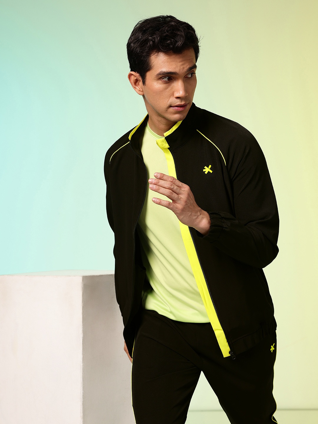 

HRX By Hrithik Roshan Men Rapid-Dry Tracksuits, Black
