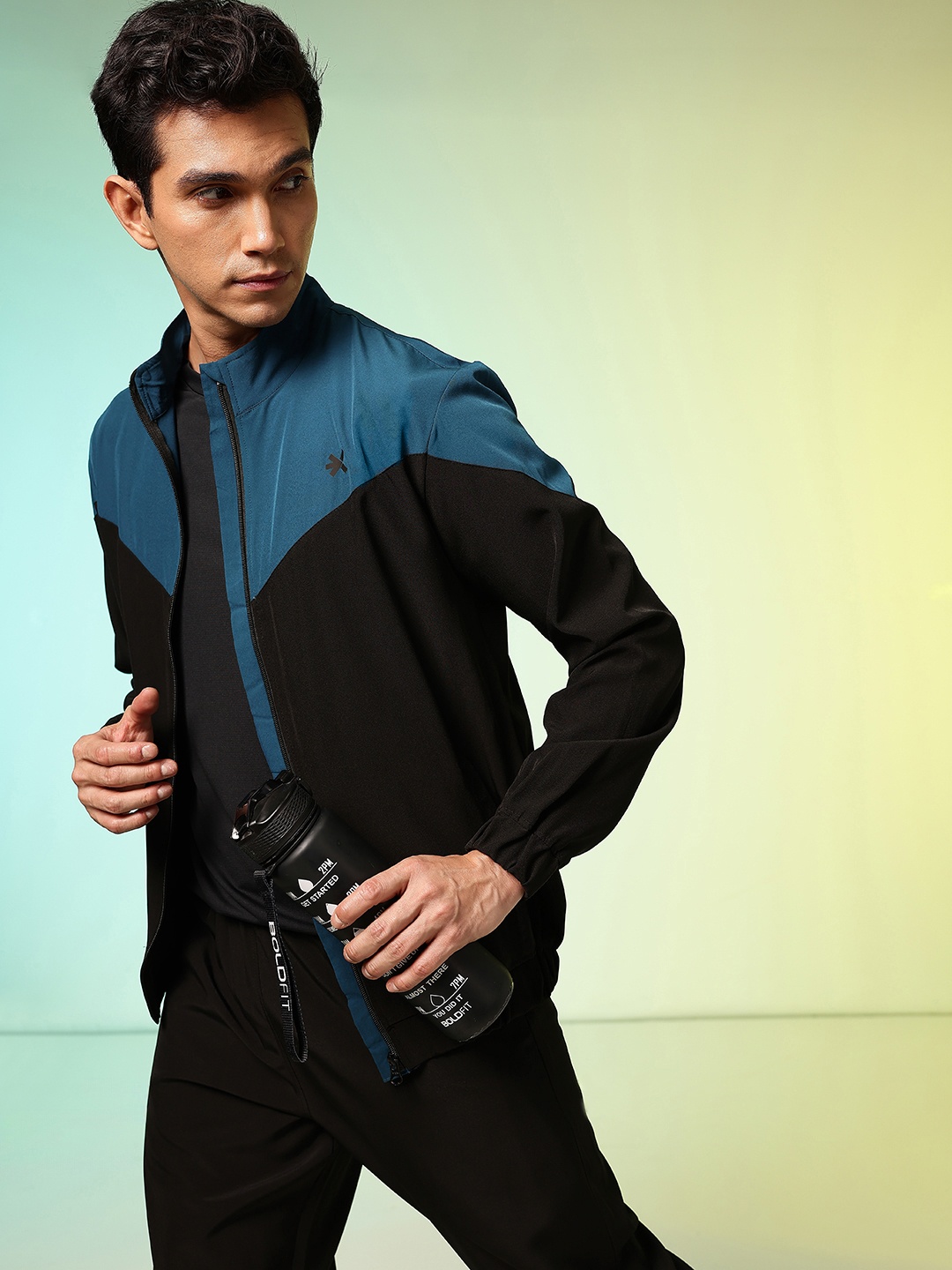 

HRX By Hrithik Roshan Men Colourblocked Rapid-Dry Tracksuits, Teal
