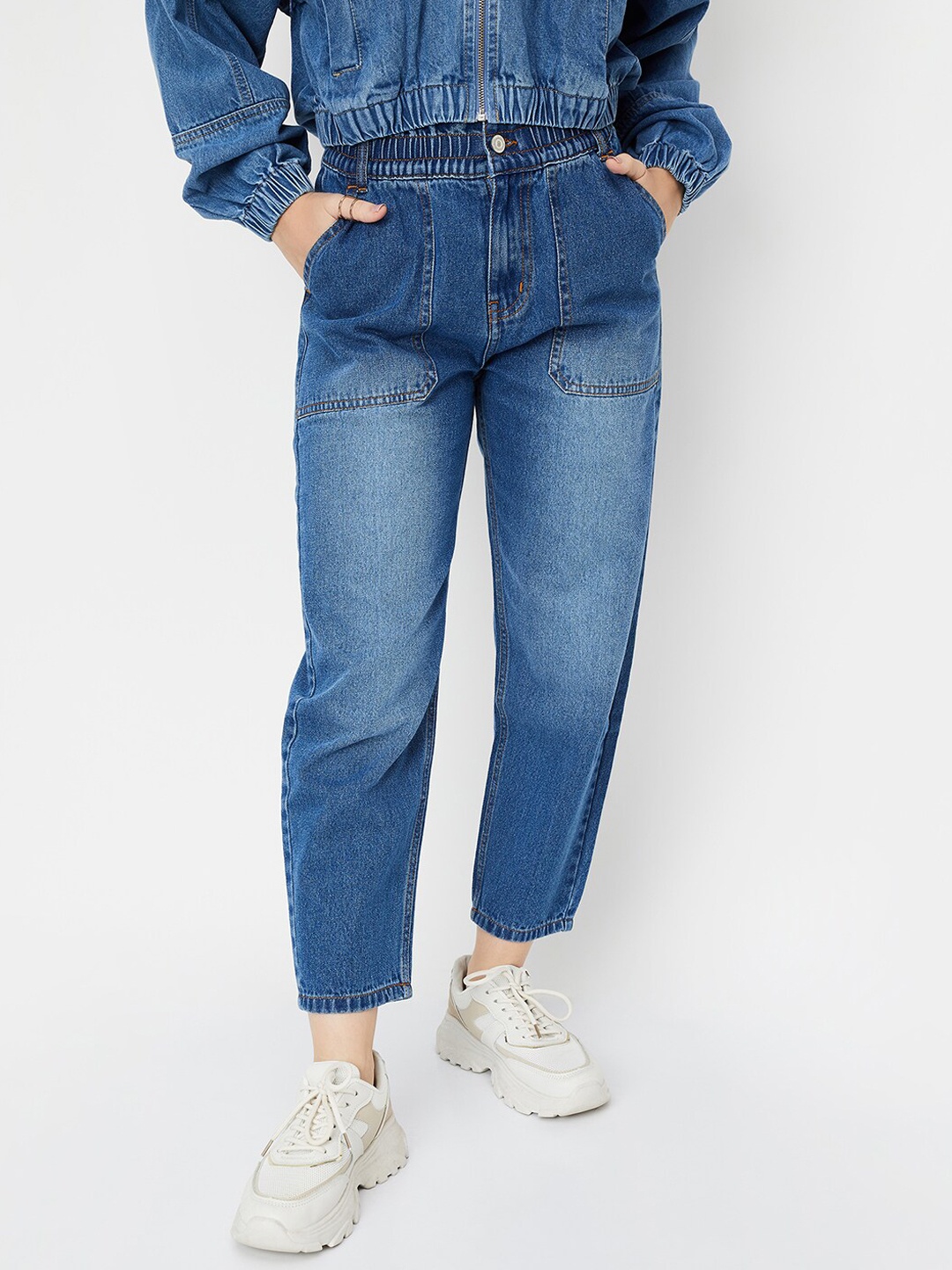 

max Women Mid-Rise Light Fade Stretchable Cropped Length Clean Look Jeans, Blue