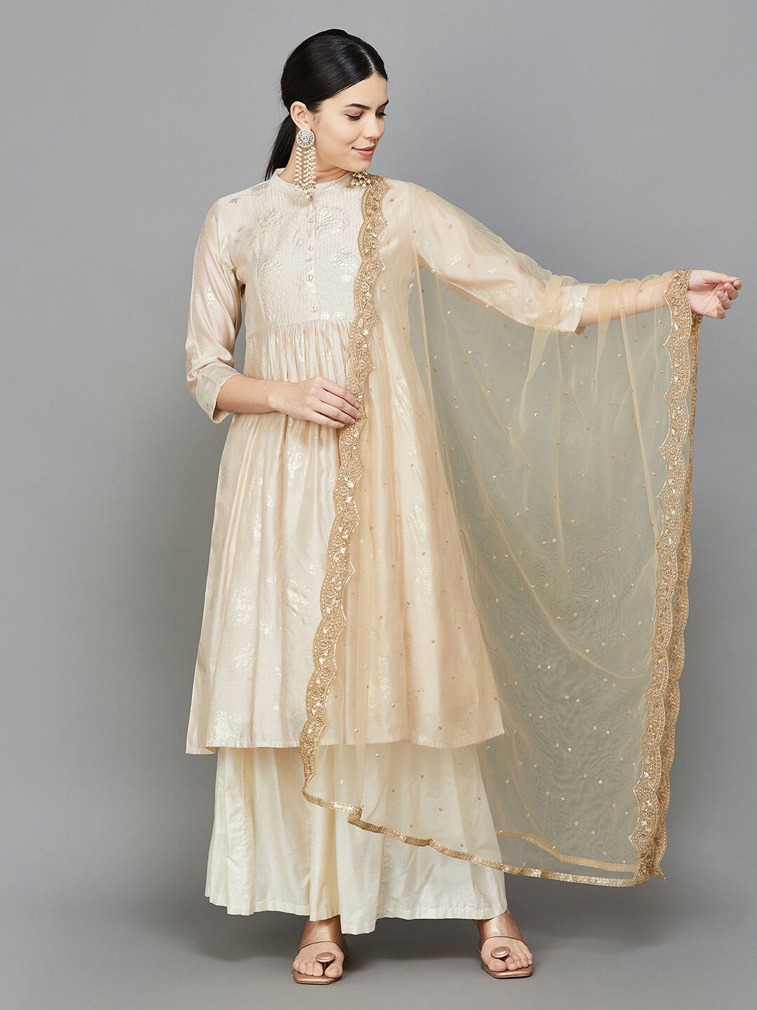 

Melange by Lifestyle Floral Embroidered Sequinned Dupatta, Gold