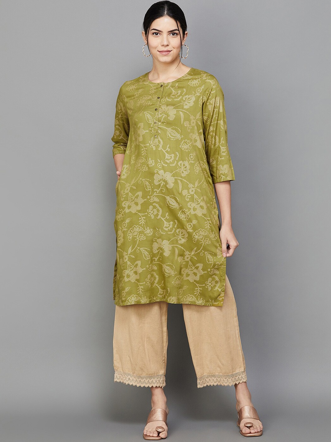 

Melange by Lifestyle Floral Printed Round Neck Straight Kurta, Green
