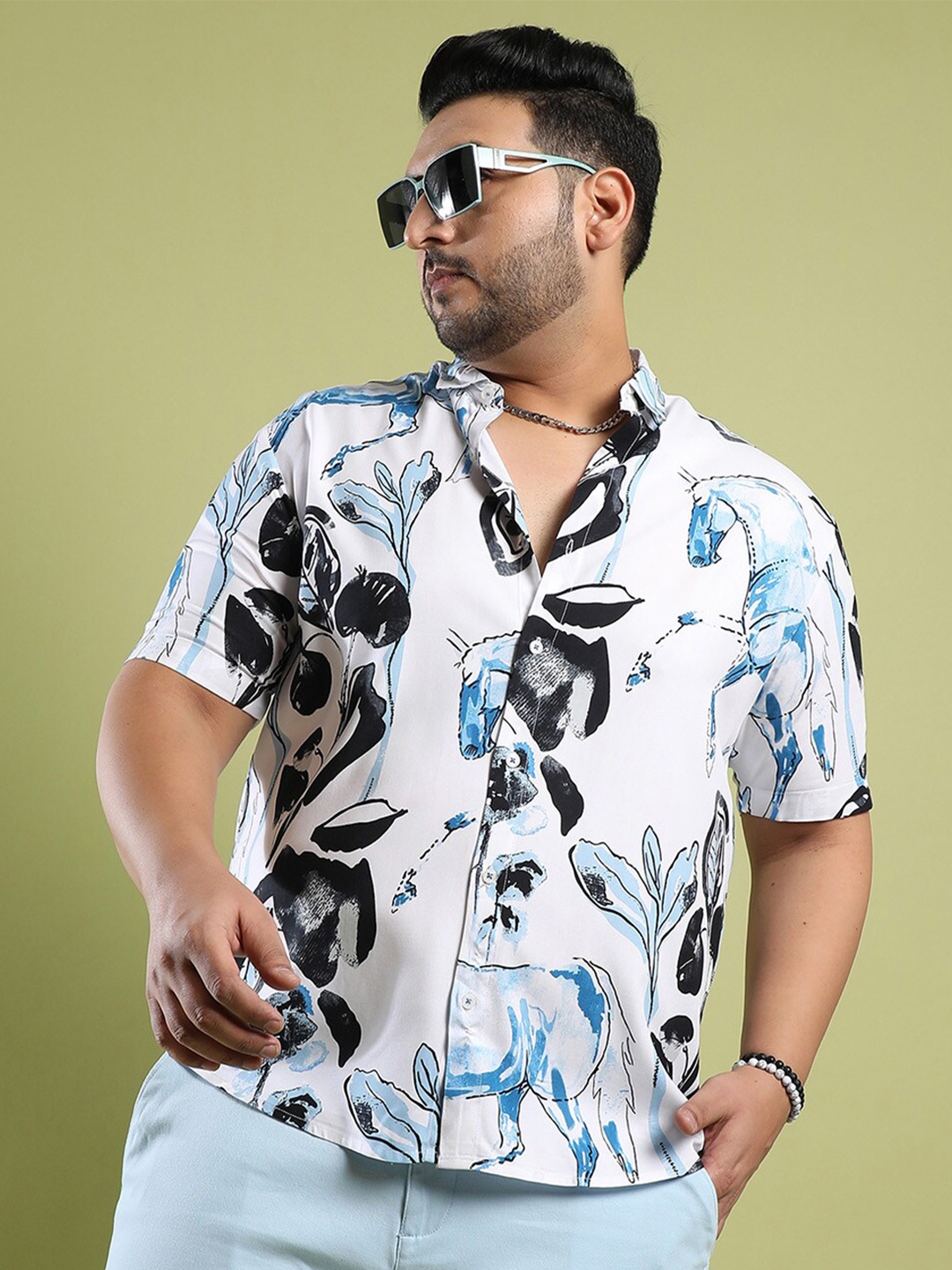

Instafab Plus Size Graphic Printed Classic Regular Fit Casual Shirt, White