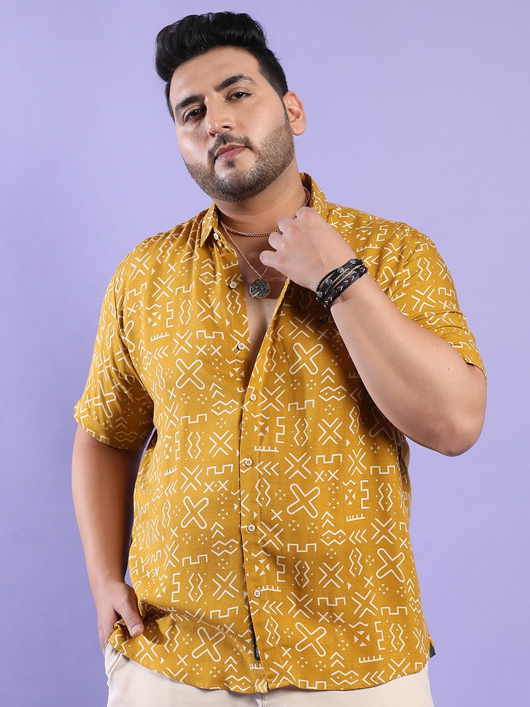 

Instafab Plus Classic Geometric Printed Spread Collar Casual Shirt, Mustard