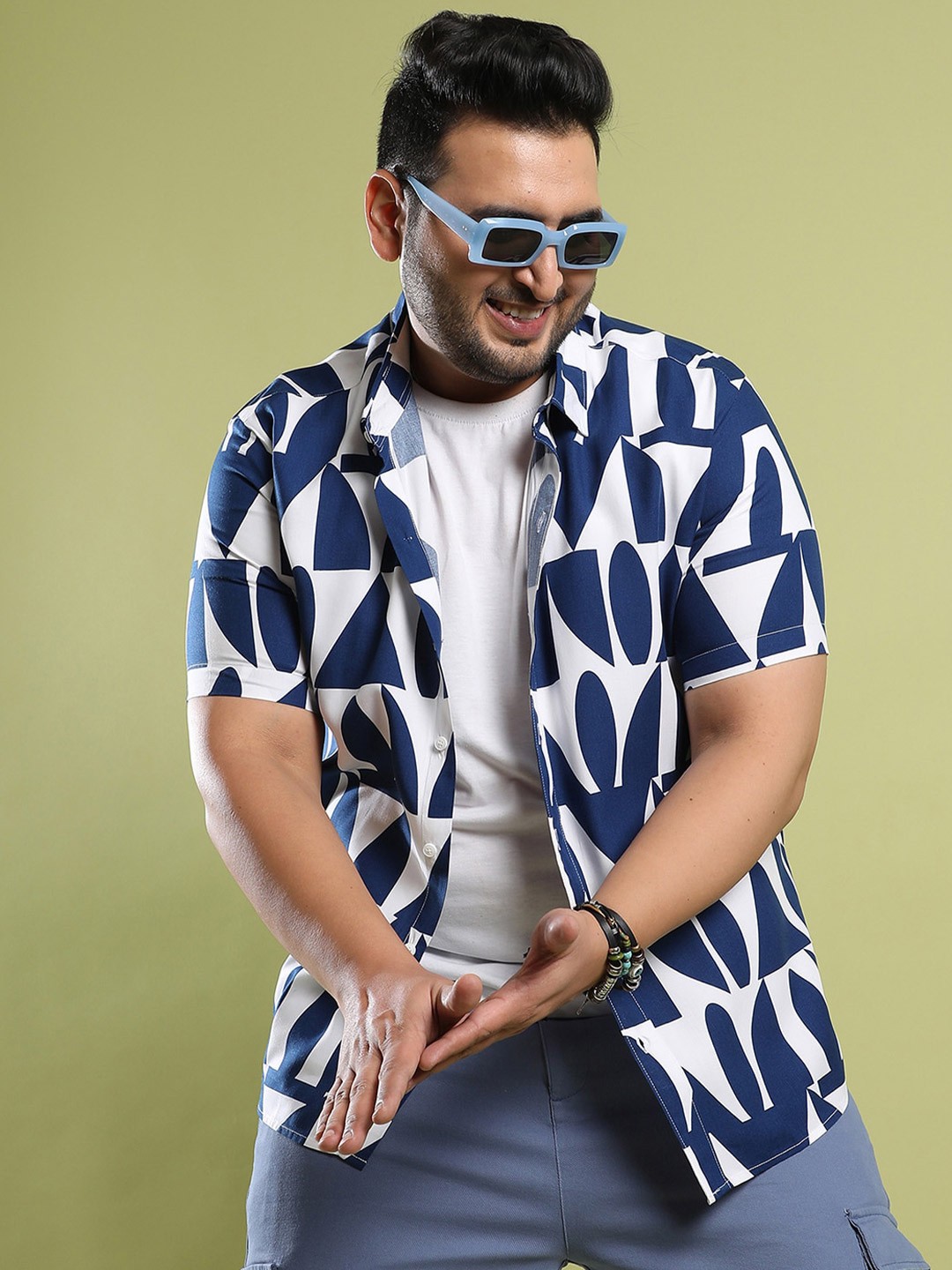 

Instafab Plus Classic Geometric Printed Spread Collar Casual Shirt, White