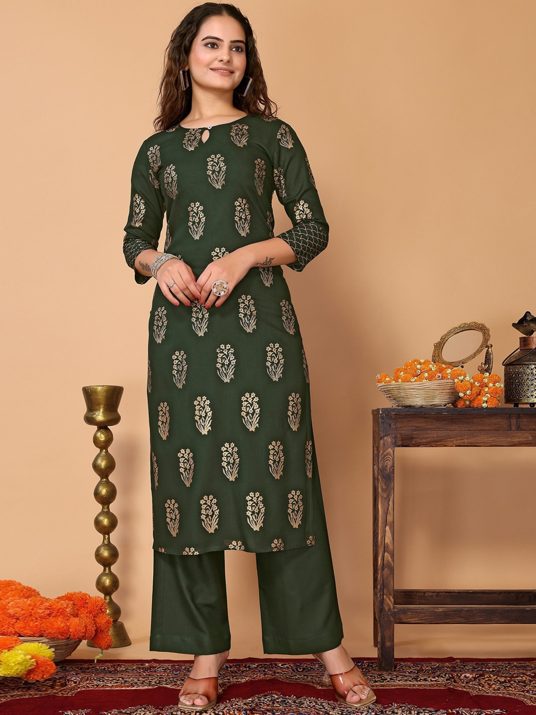 

HERE&NOW Ethnic Motif Printed Straight Kurta with Trousers, Green