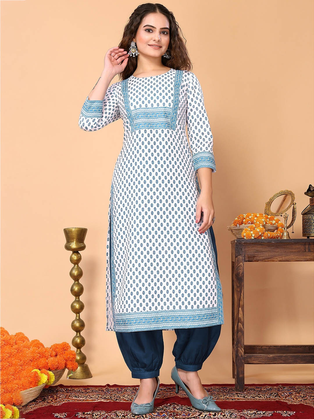 

HERE&NOW Floral Printed Kurta with Patiala, White