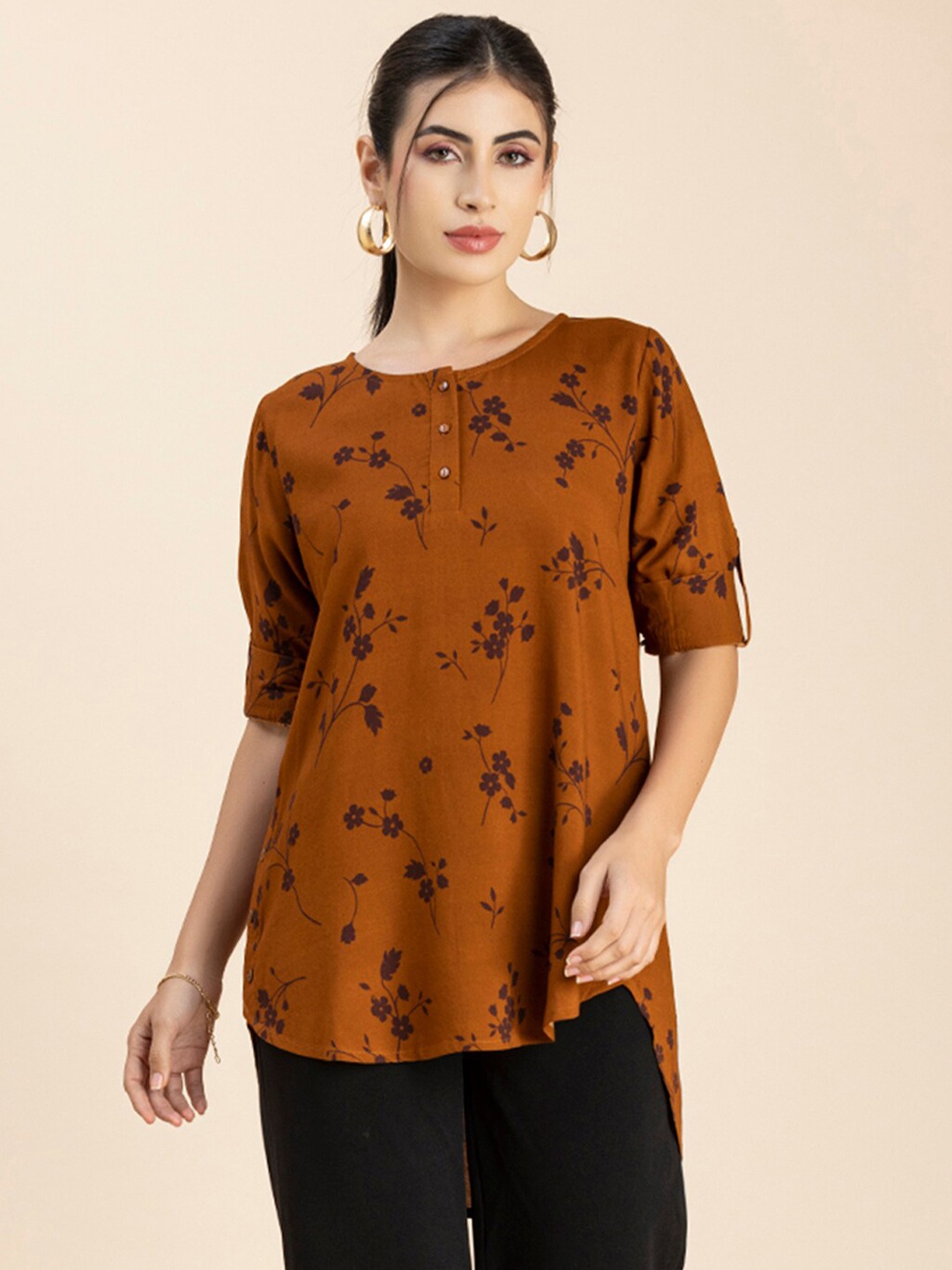 

Moomaya Floral Printed Roll-Up Sleeves High Low Top, Rust