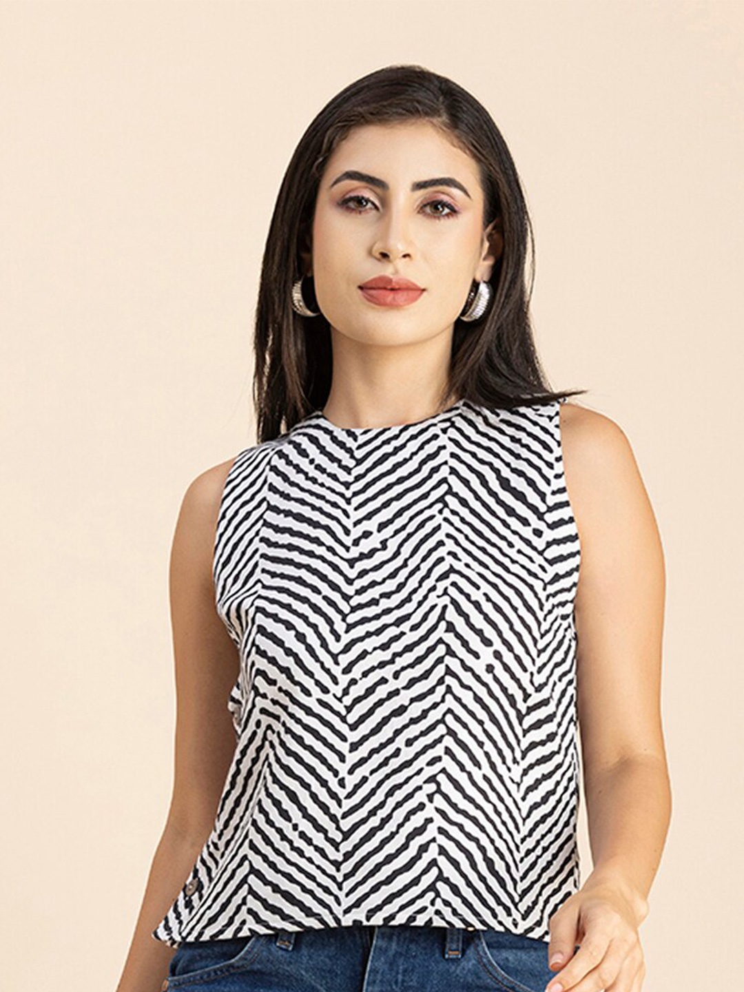 

Moomaya Geometric Printed Round Neck Top, White