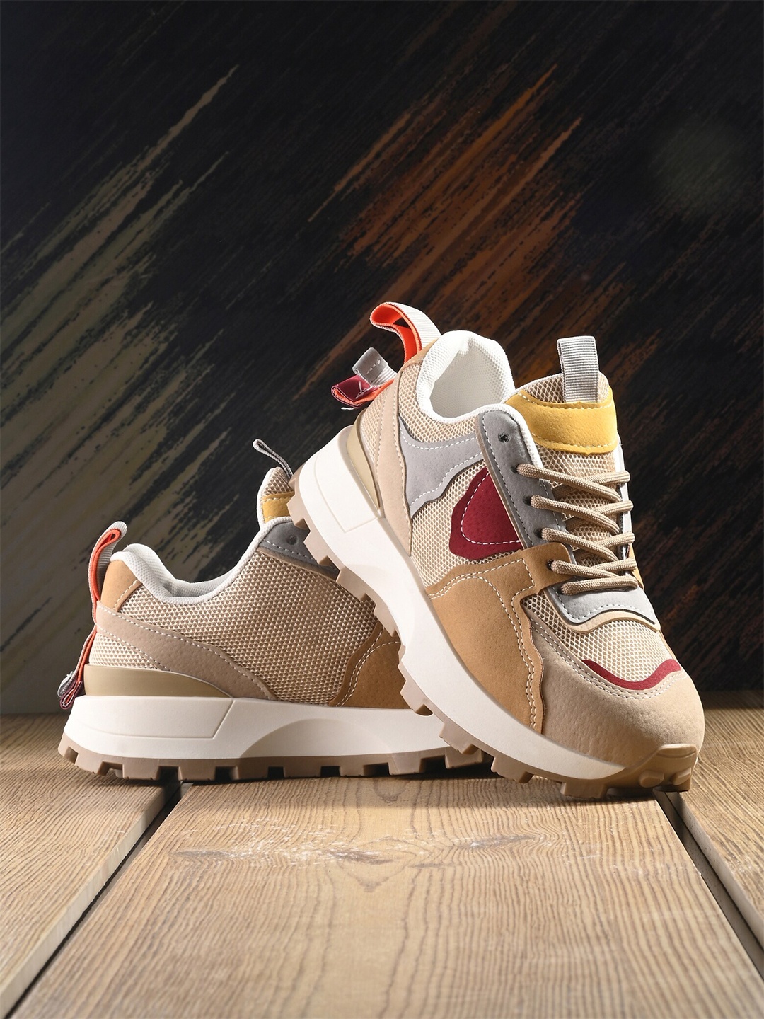 

Roadster Women Walking Round Toe Sports Shoes, Beige