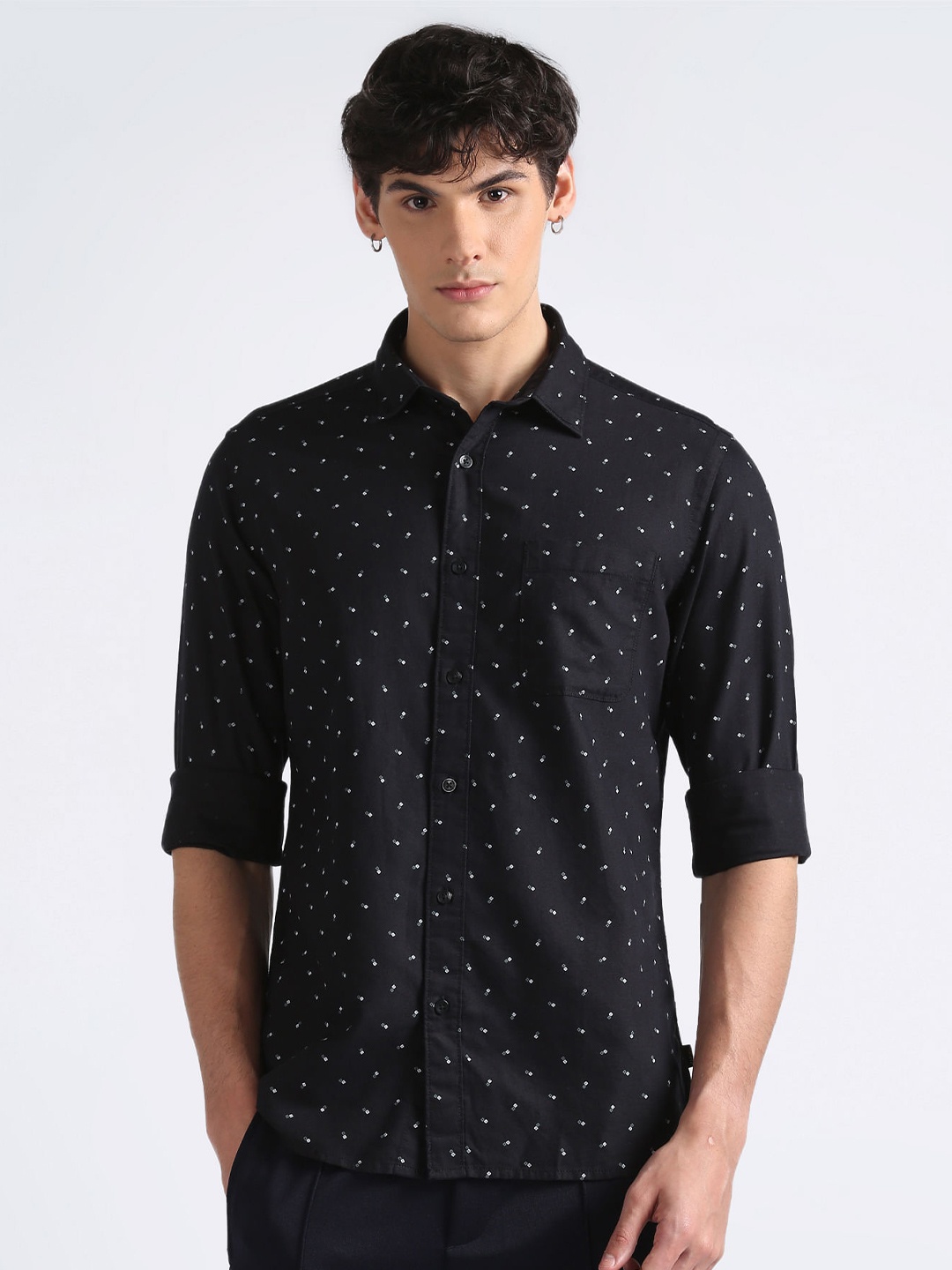 

Flying Machine Micro Ditsy Printed Opaque Regular Fit Cotton Casual Shirt, Black
