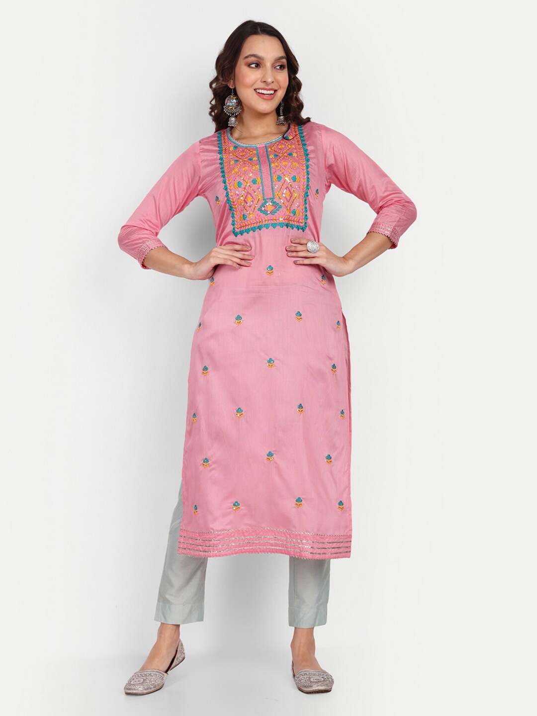 

Growish Floral Embroidered Sequined Straight Kurta, Pink