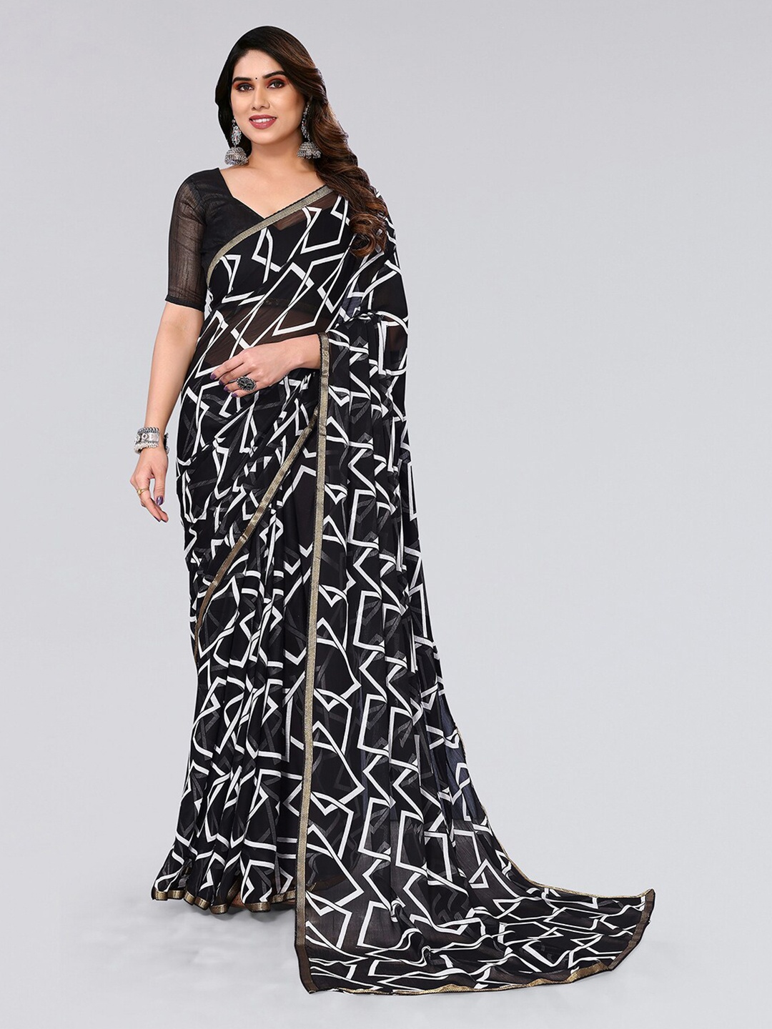

KALINI Geometric Printed Saree, Black
