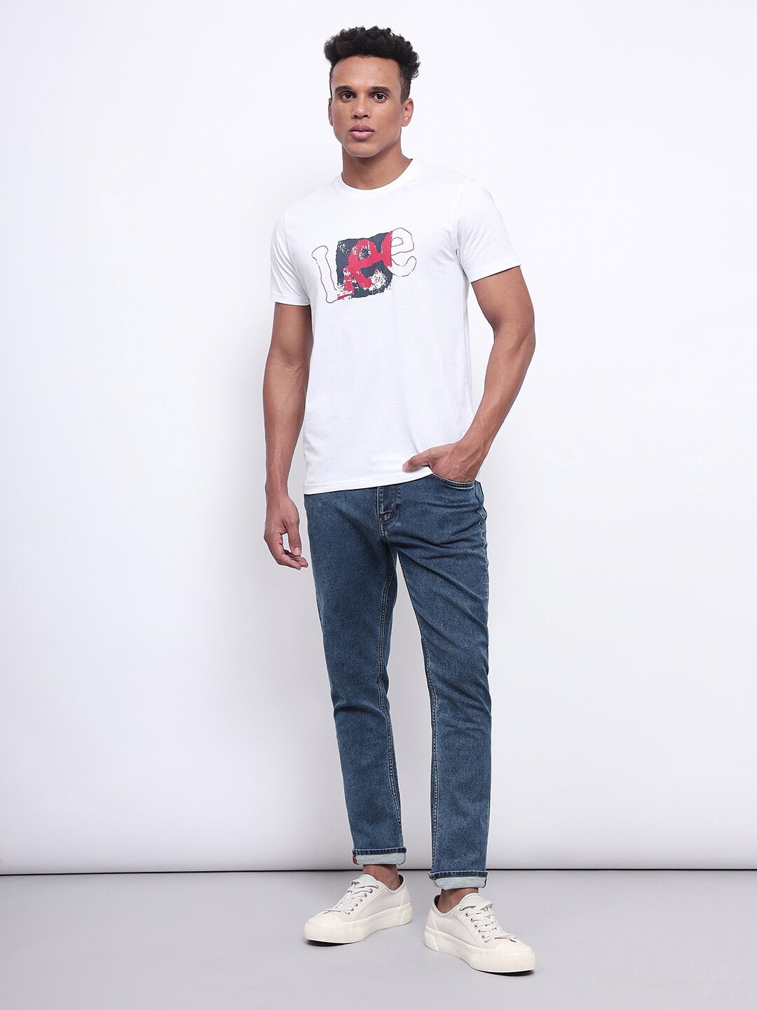 

Lee Typographic Printed Slim Fit Cotton T-shirt, White