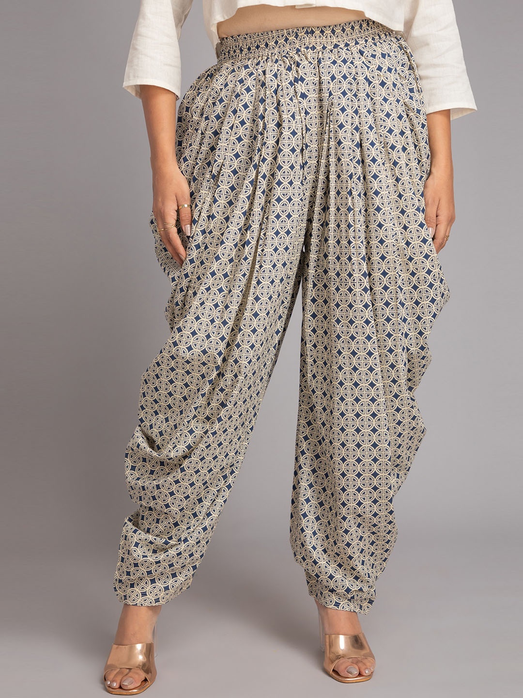 

SUTI Women Geometric Printed Pure Cotton Dhoti Patiyala, Black