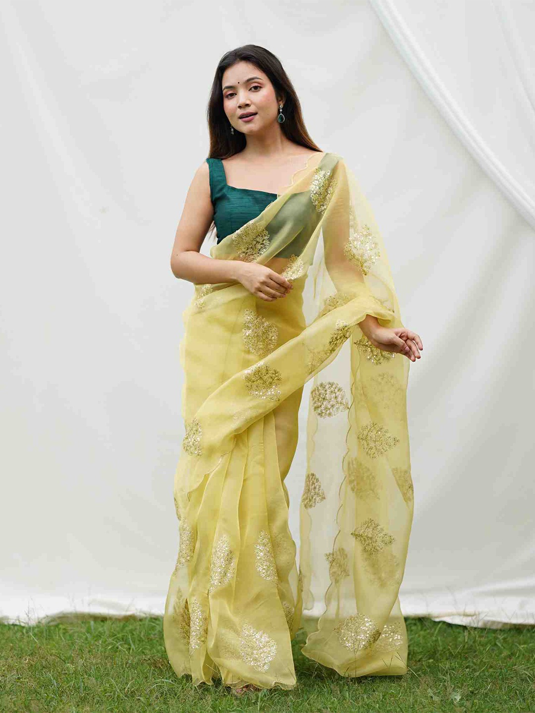 

Mitera Green & Gold Floral Embroidered Sequinned Organza Saree