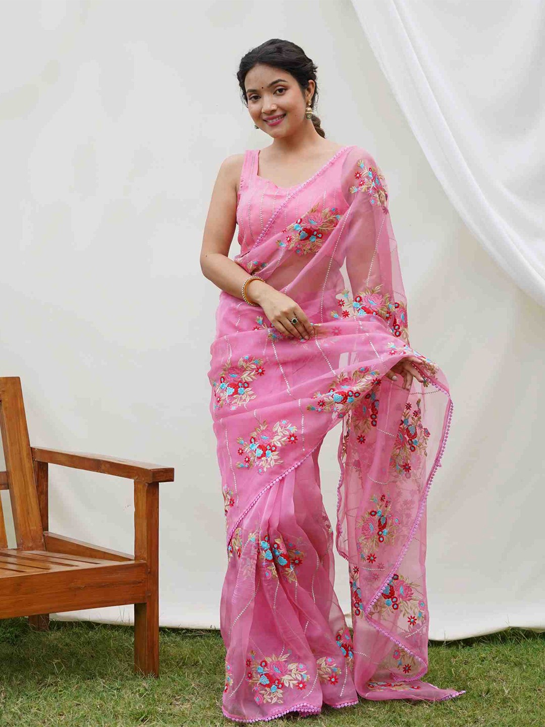 

Mitera Pink & Red Floral Embroidered Organza Saree