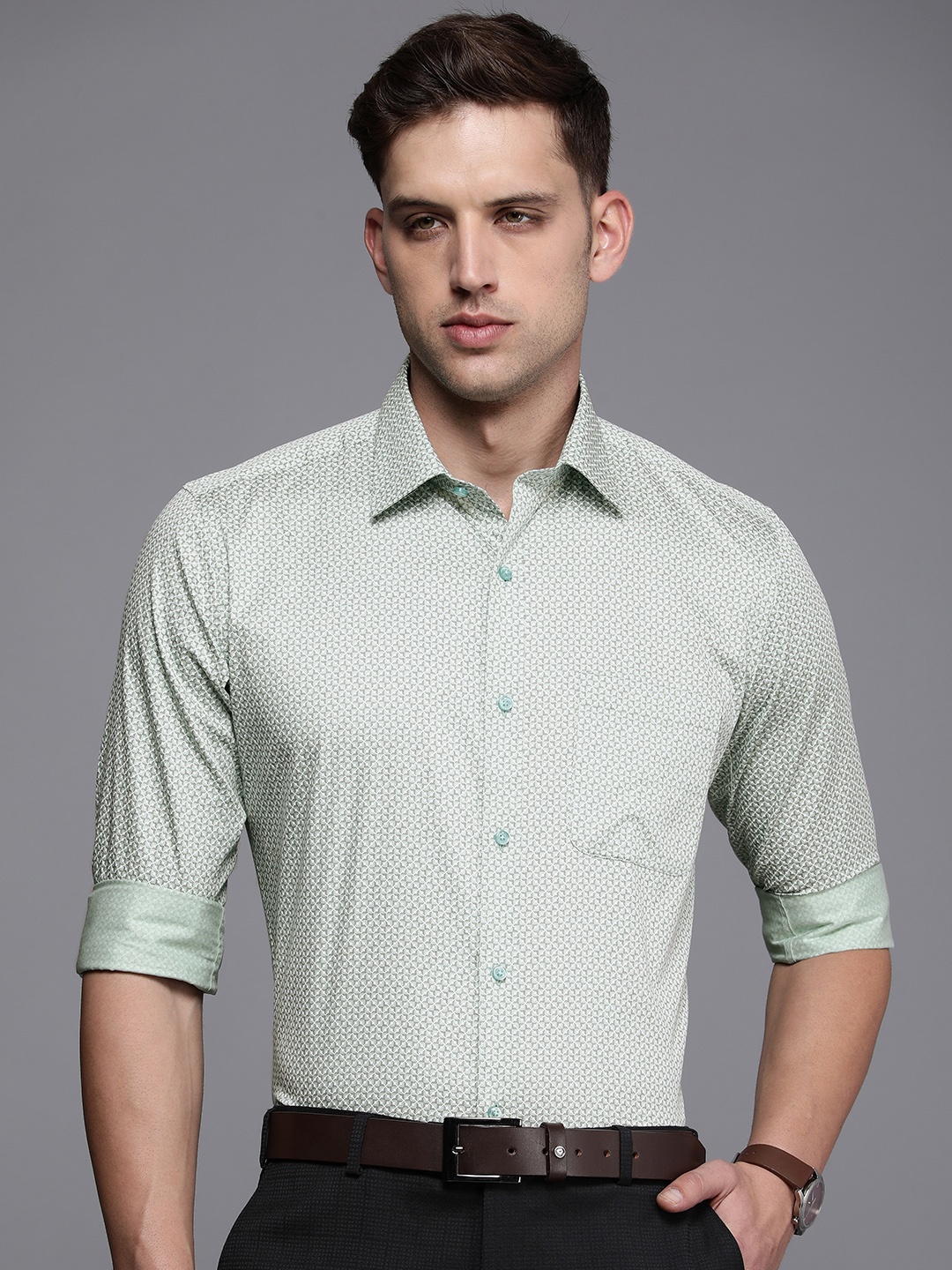 

Raymond Slim Fit Geometric Printed Pure Cotton Formal Shirt, Green