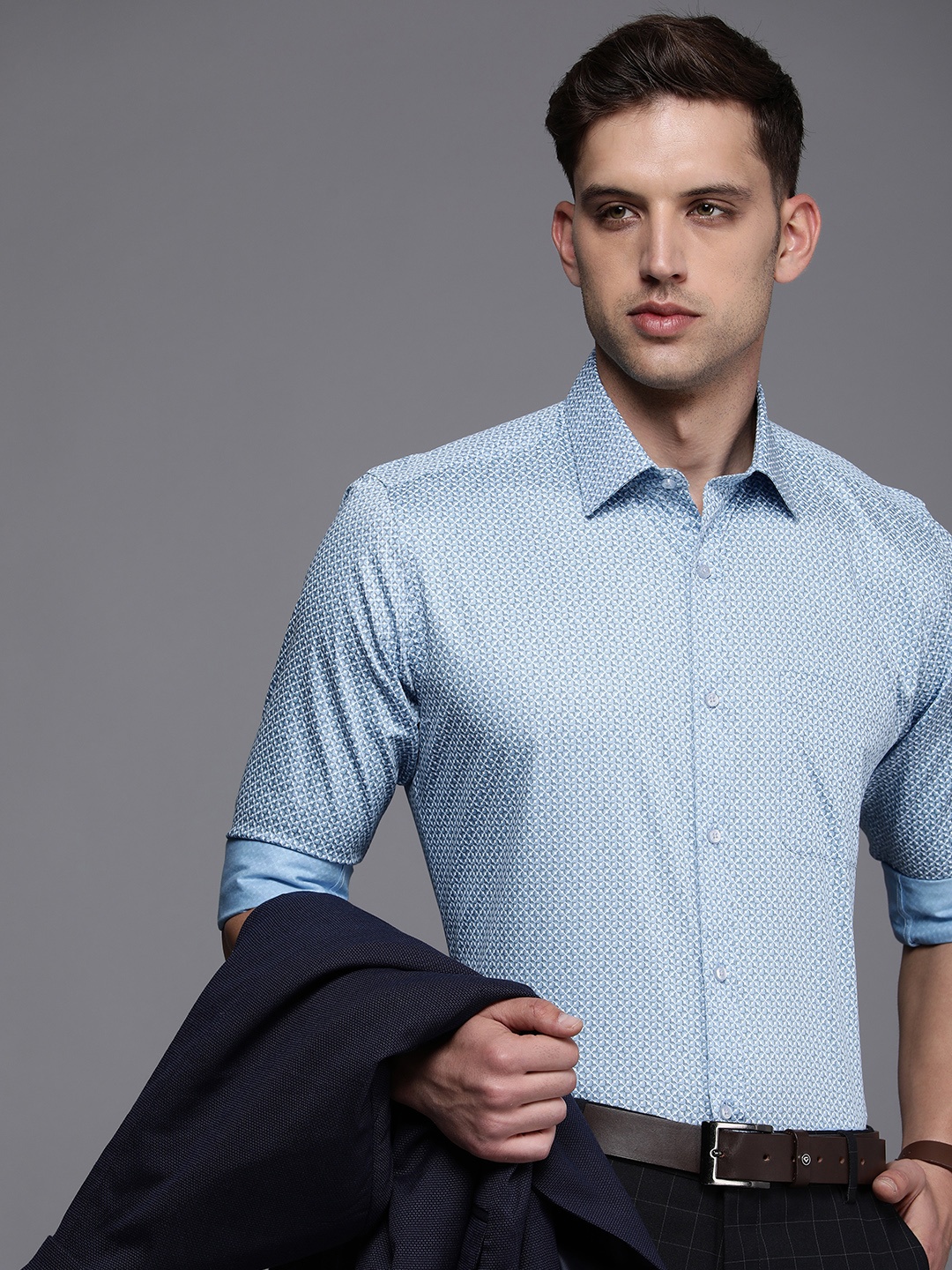 

Raymond Slim Fit Geometric Printed Pure Cotton Formal Shirt, Blue