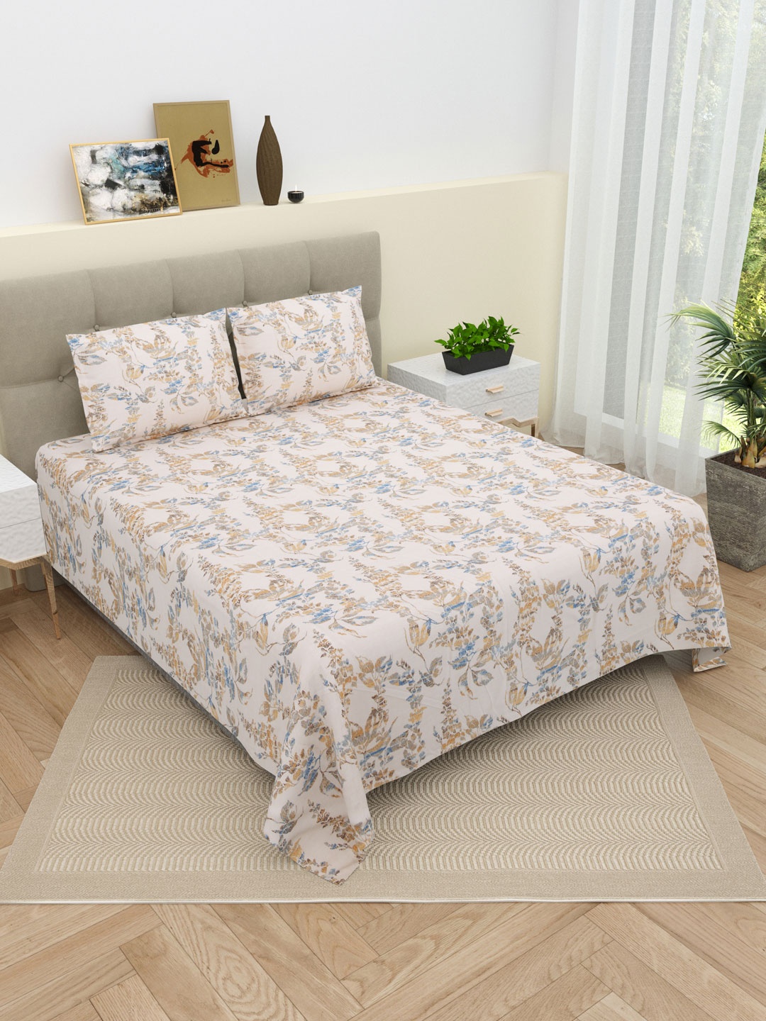 

DREAM WEAVERZ Cream-Coloured & Blue Floral 220 TC King Bedsheet with 2 Pillow Covers