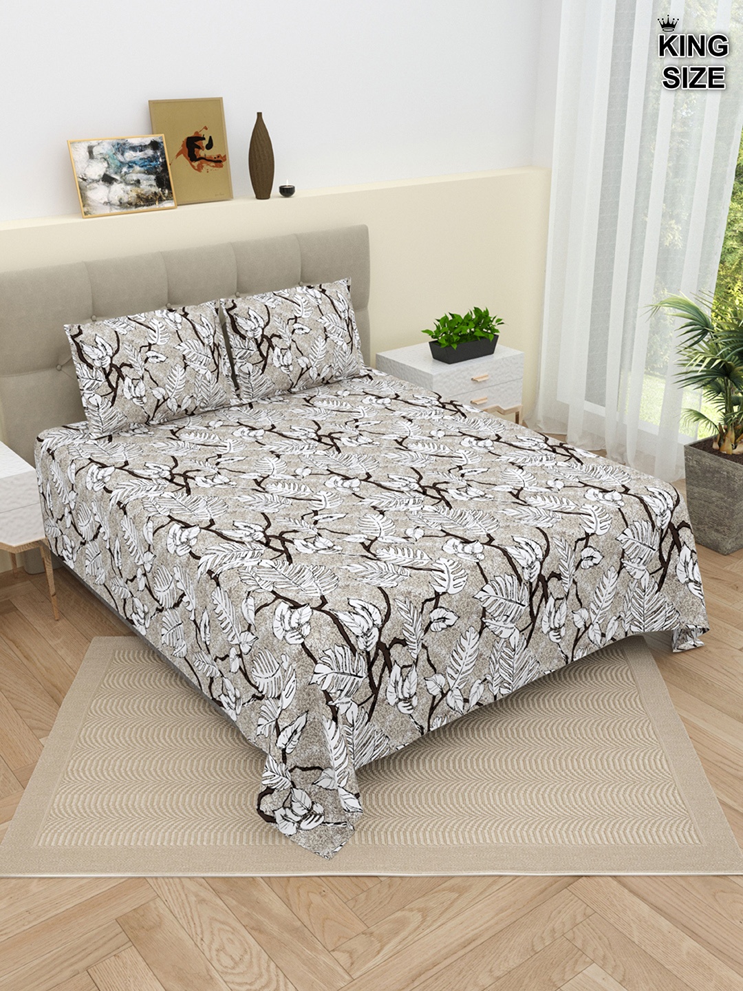 

DREAM WEAVERZ Grey & Black Floral 220 TC Super King Bedsheet with 2 Pillow Covers