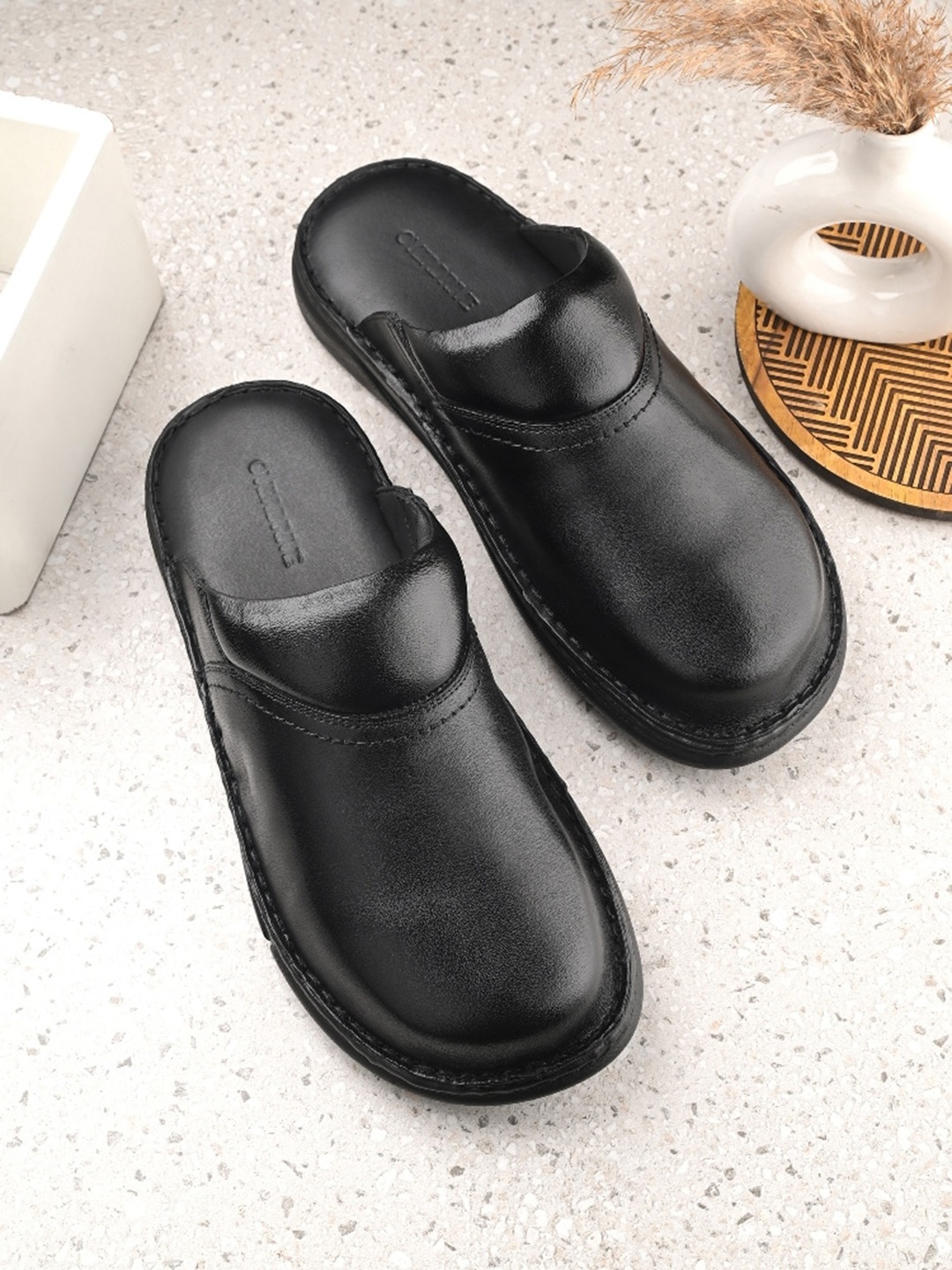 

Overdrive Men Leather Lightweight Slip-On Mules, Black