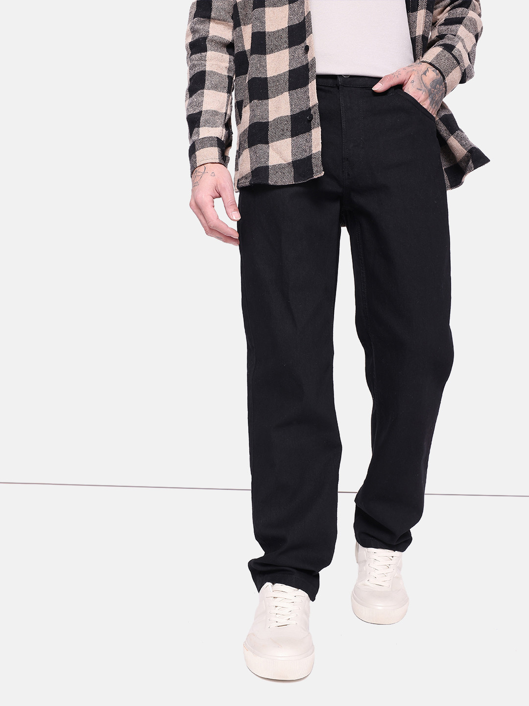 

The Roadster Life Co. Men Straight Fit Stretchable Mid Rise Jeans, Black