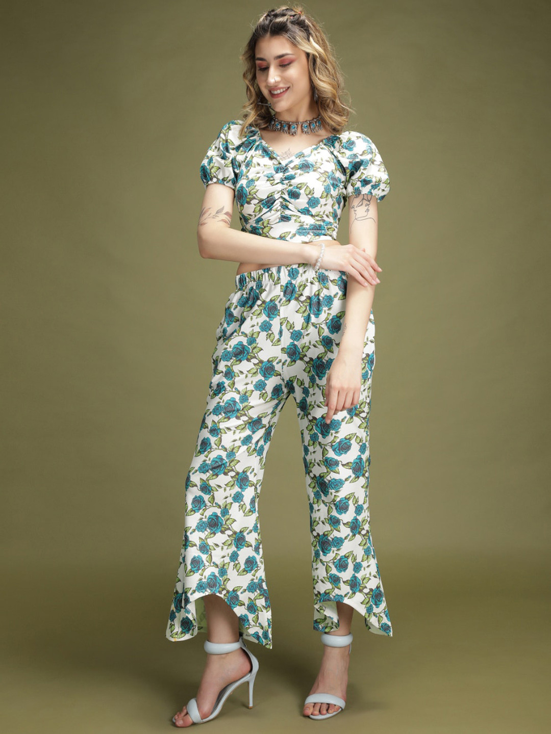 

WESTHOOD Floral Printed Crop Top With Palazzos, White