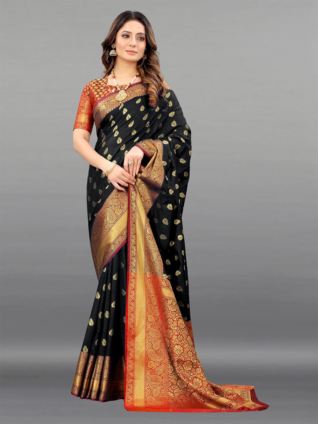 

ODETTE Ethnic Motifs Woven Design Zari Kanjeevaram Saree, Black
