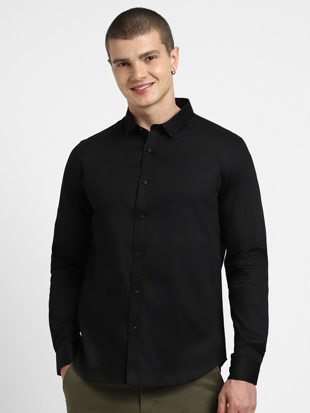 

FOREVER 21 Spread Collar Cotton Casual Shirt, Black