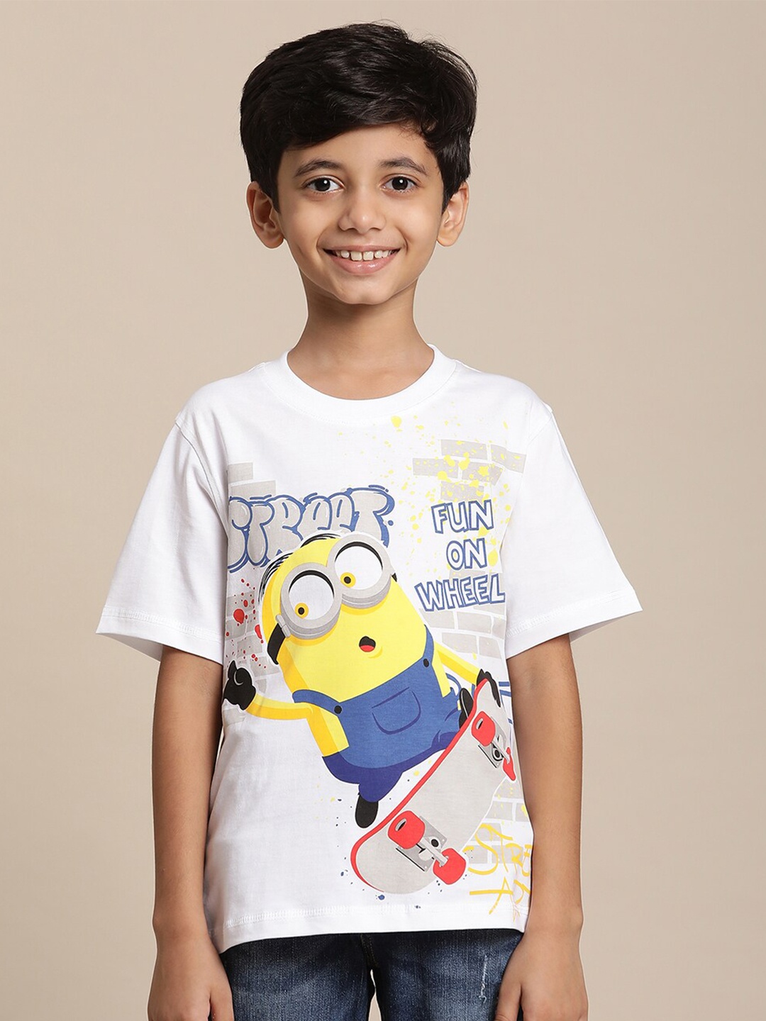 

Kids Ville Boys Minions Printed Pure Cotton Tshirt, White