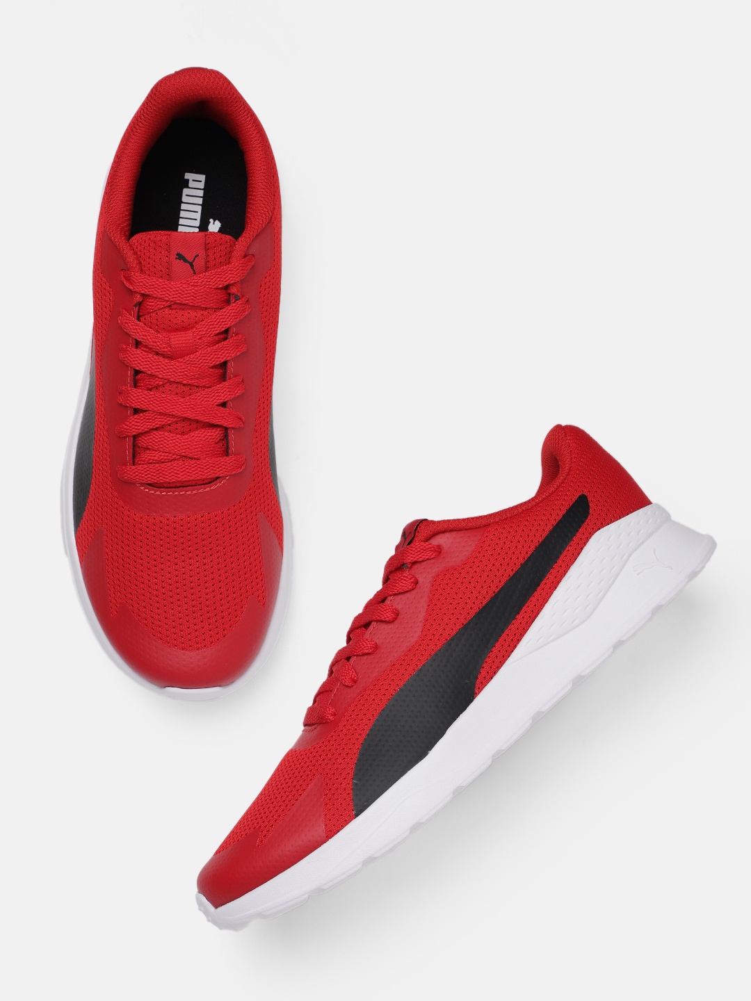 

Puma Men Traverse Colourblocked Sneakers, Red