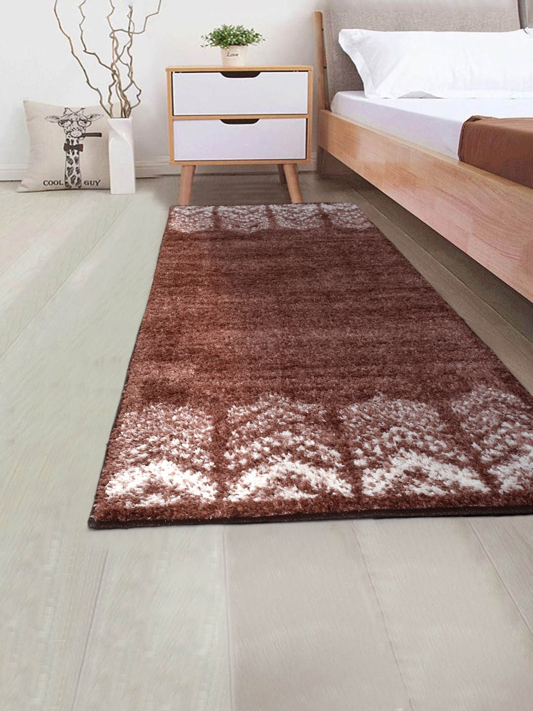 

DREAM WEAVERZ Brown Geometric Printed Bed Side Hand Tufted Runner
