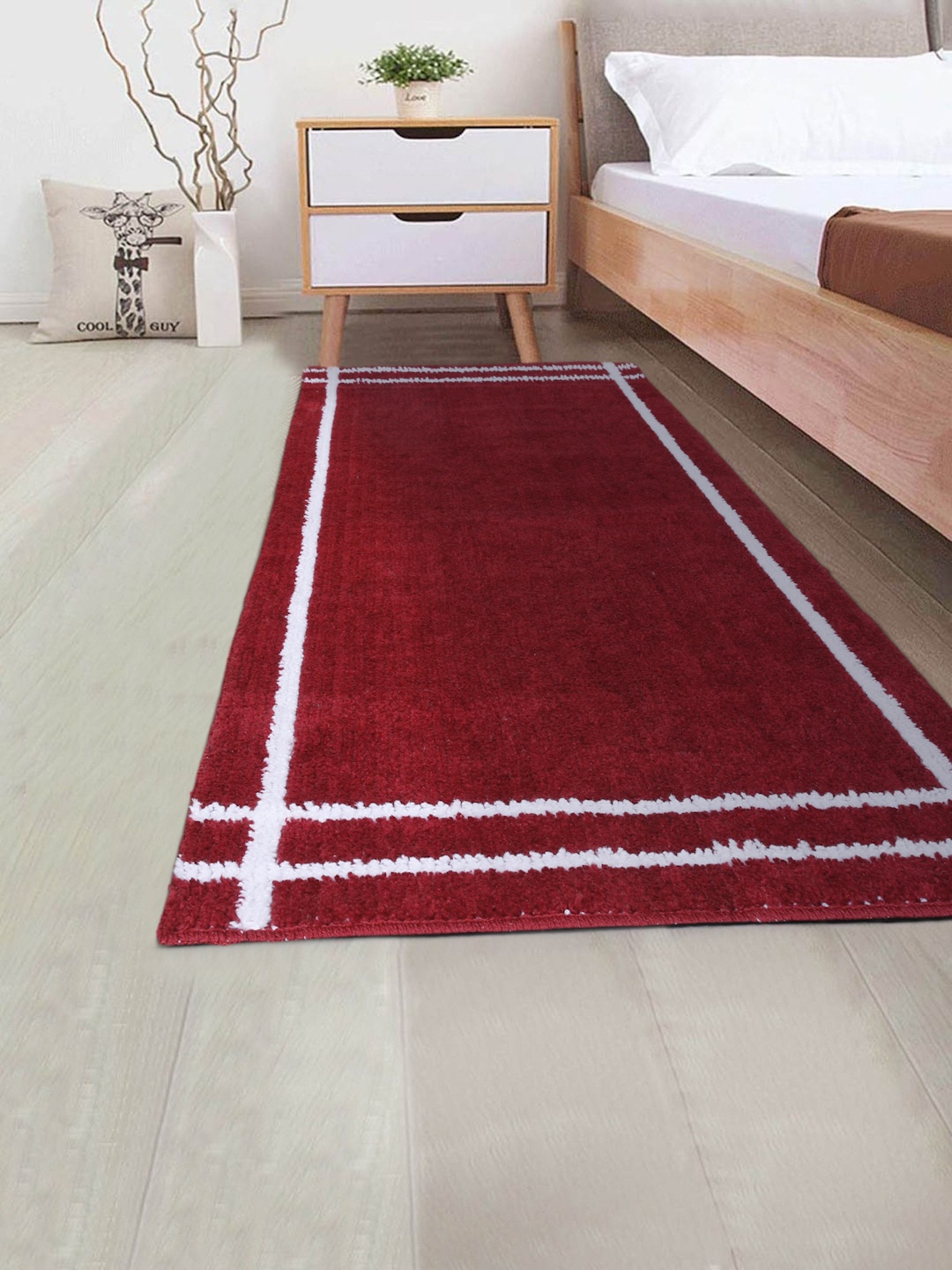 

DREAM WEAVERZ Red Bed Side Hand Tufted Runner