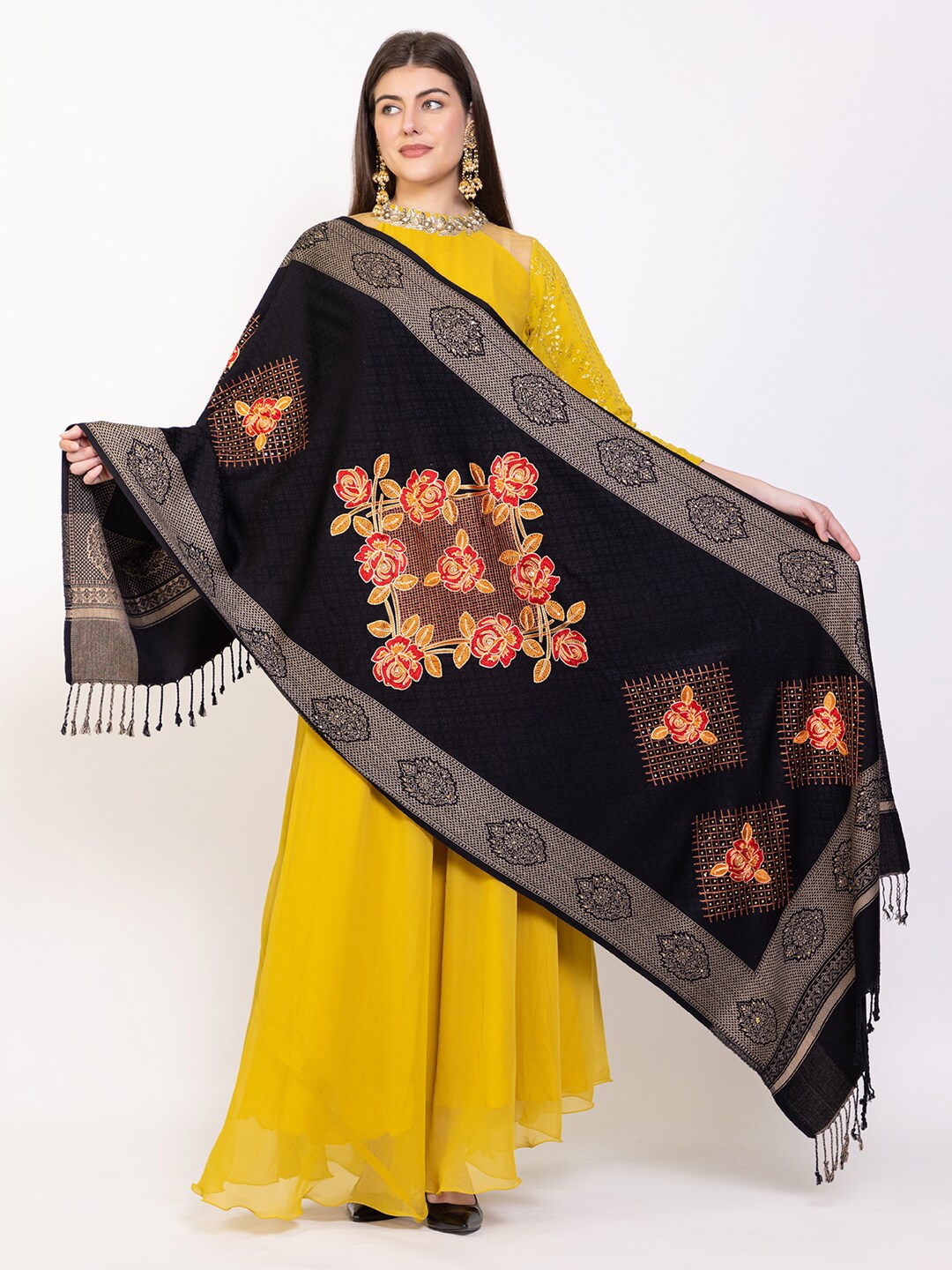 

VH Woven Design Pure Wool Shawl, Black
