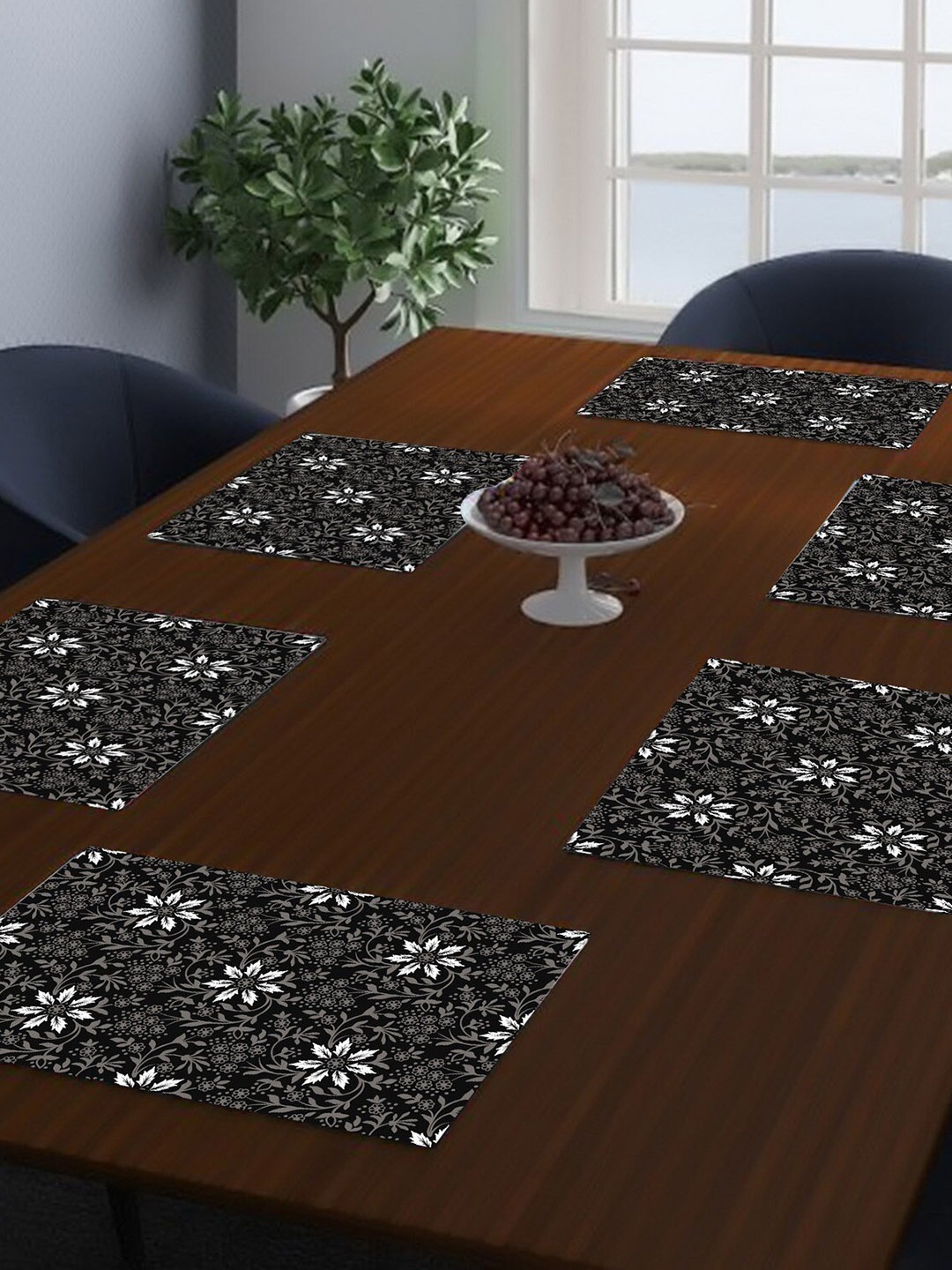 

Dakshya Industries 6-Pcs Black & White Rectangle Table Placemats