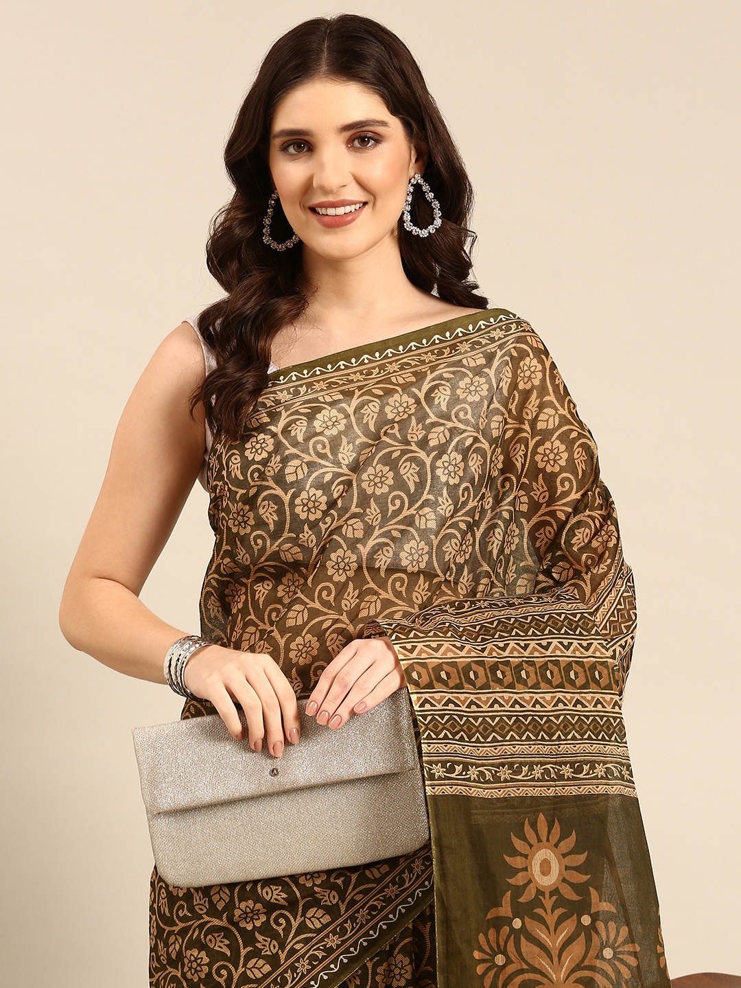 

SHANVIKA Green Floral Pure Cotton Block Print Saree