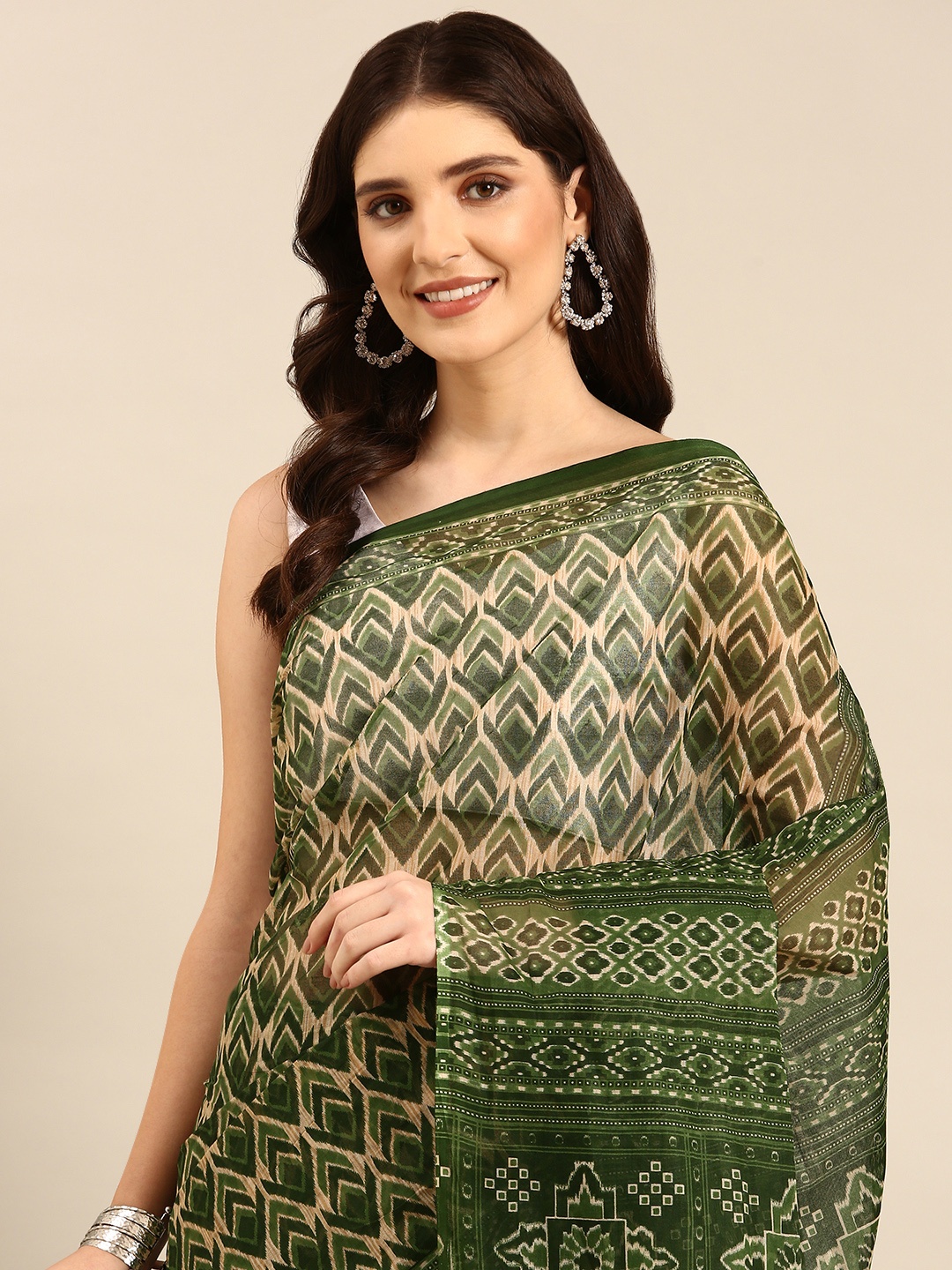 

SHANVIKA Green Pure Cotton Block Print Saree