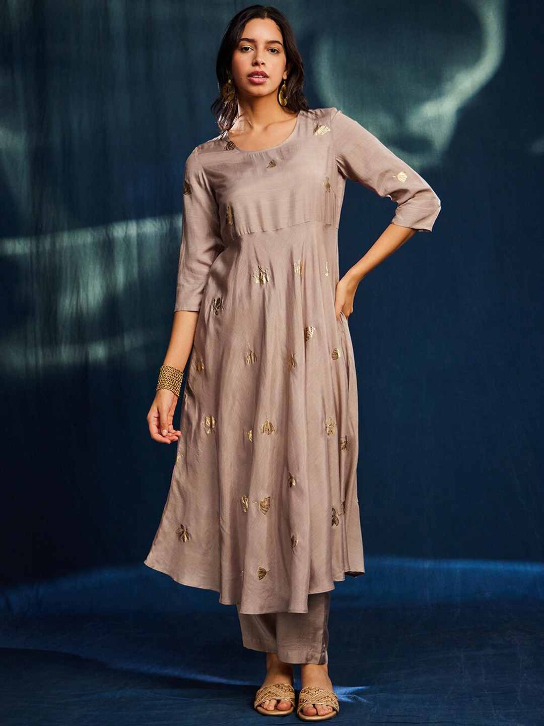 

Pink Fort Floral Printed Foil Anarkali Kurta With Trousers, Brown