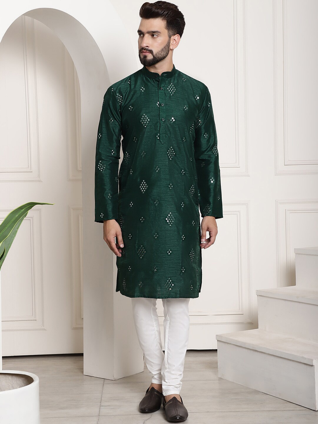 

SOJANYA Ethnic Motifs Embroidered Mirror Work Regular Kurta with Churidar, Green