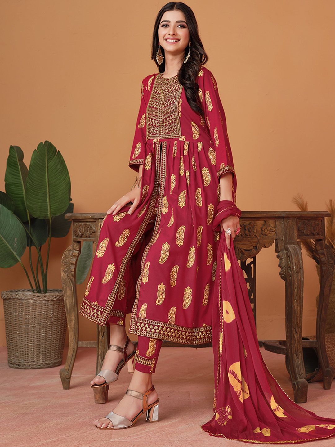 

Sangria Paisley Ethnic Motifs Printed Anarkali Kurta With Trouser & Dupatta, Red