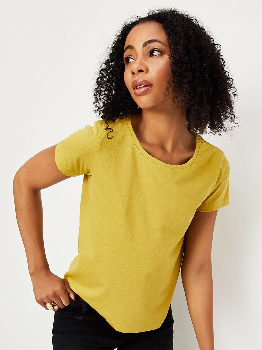 

max Round Neck Pure Cotton T-shirt, Yellow