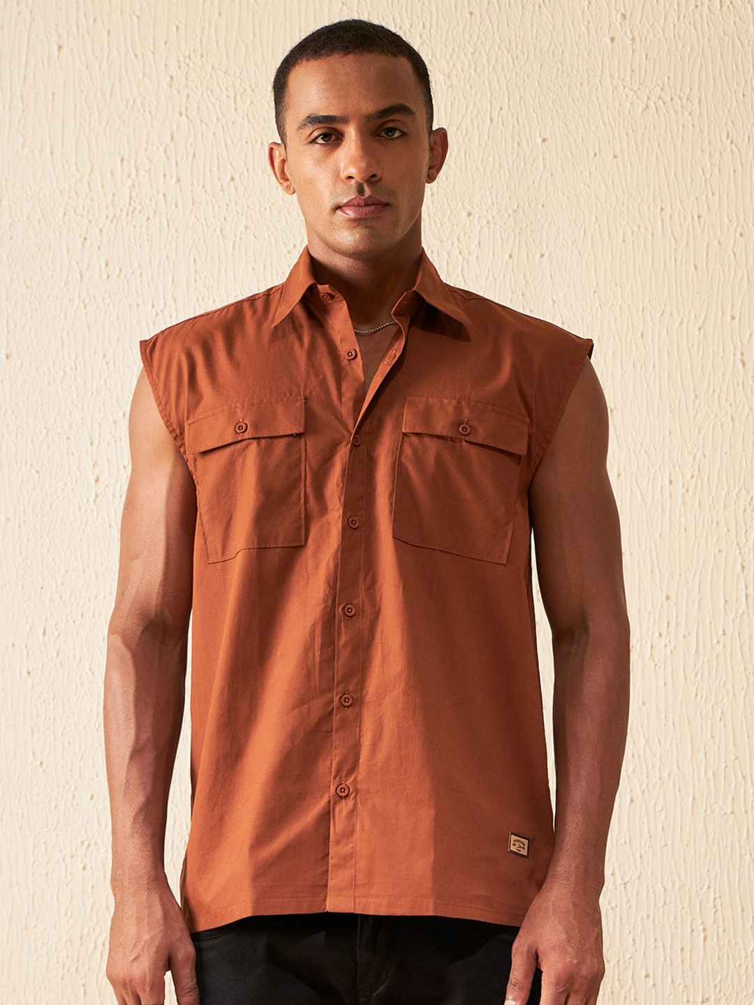 

DENNISON Smart Sleeveless Cotton Casual Shirt, Brown