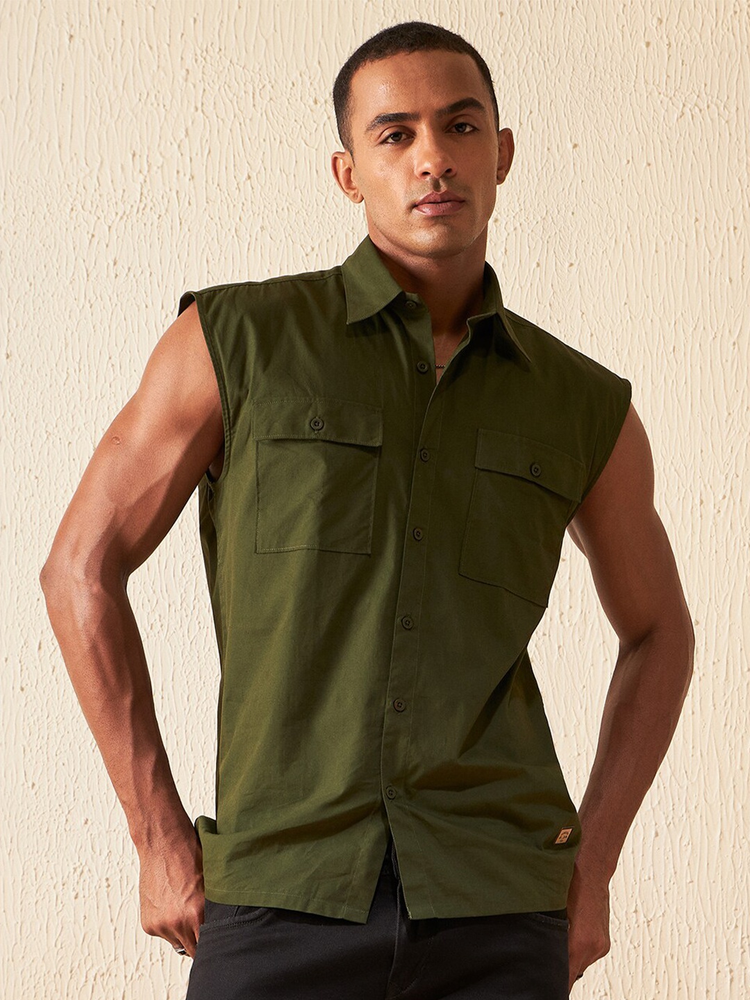 

DENNISON Smart Sleeveless Cotton Casual Shirt, Green