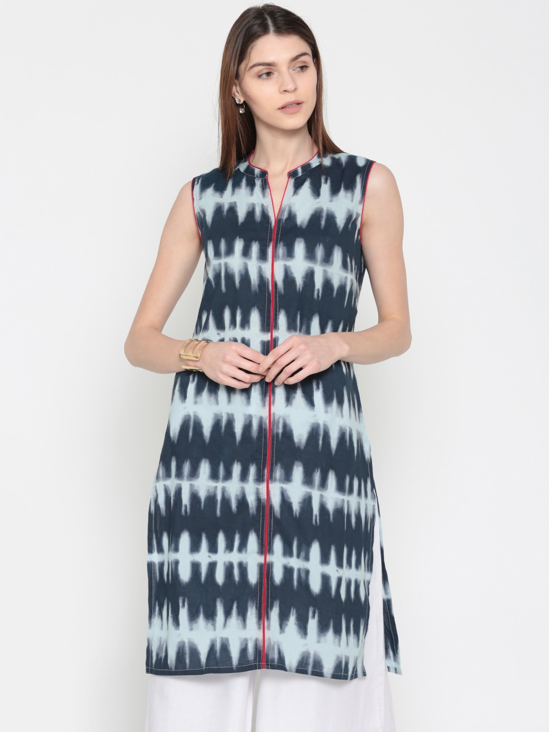 

Karigari Women Navy Blue Dyed Straight Kurta