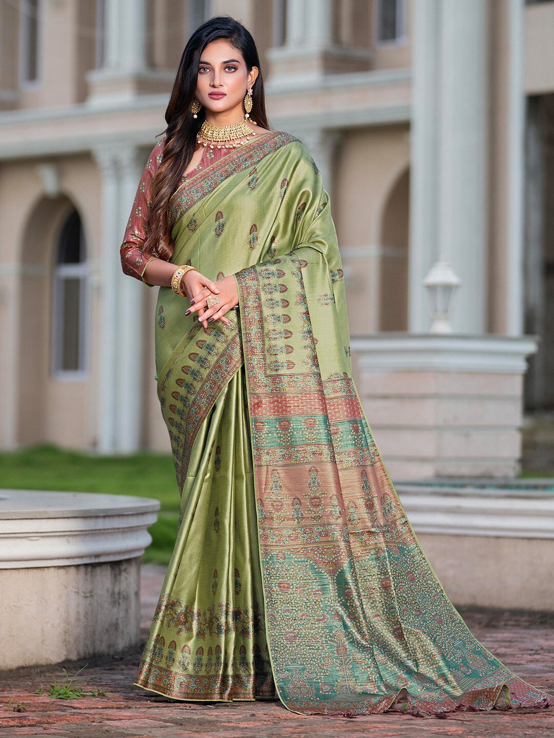 

KARAGIRI Ethnic Motifs Printed Satin Saree, Green