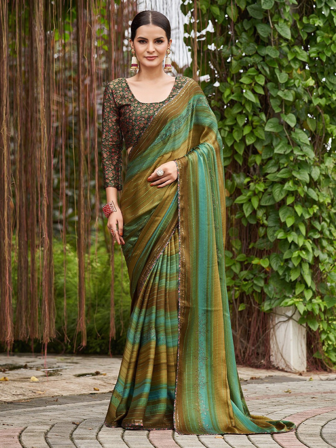 

KARAGIRI Striped Beads and Stones Saree, Green