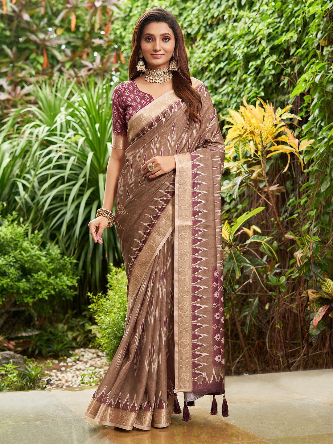 

KARAGIRI Abstract Printed Zari Saree, Brown