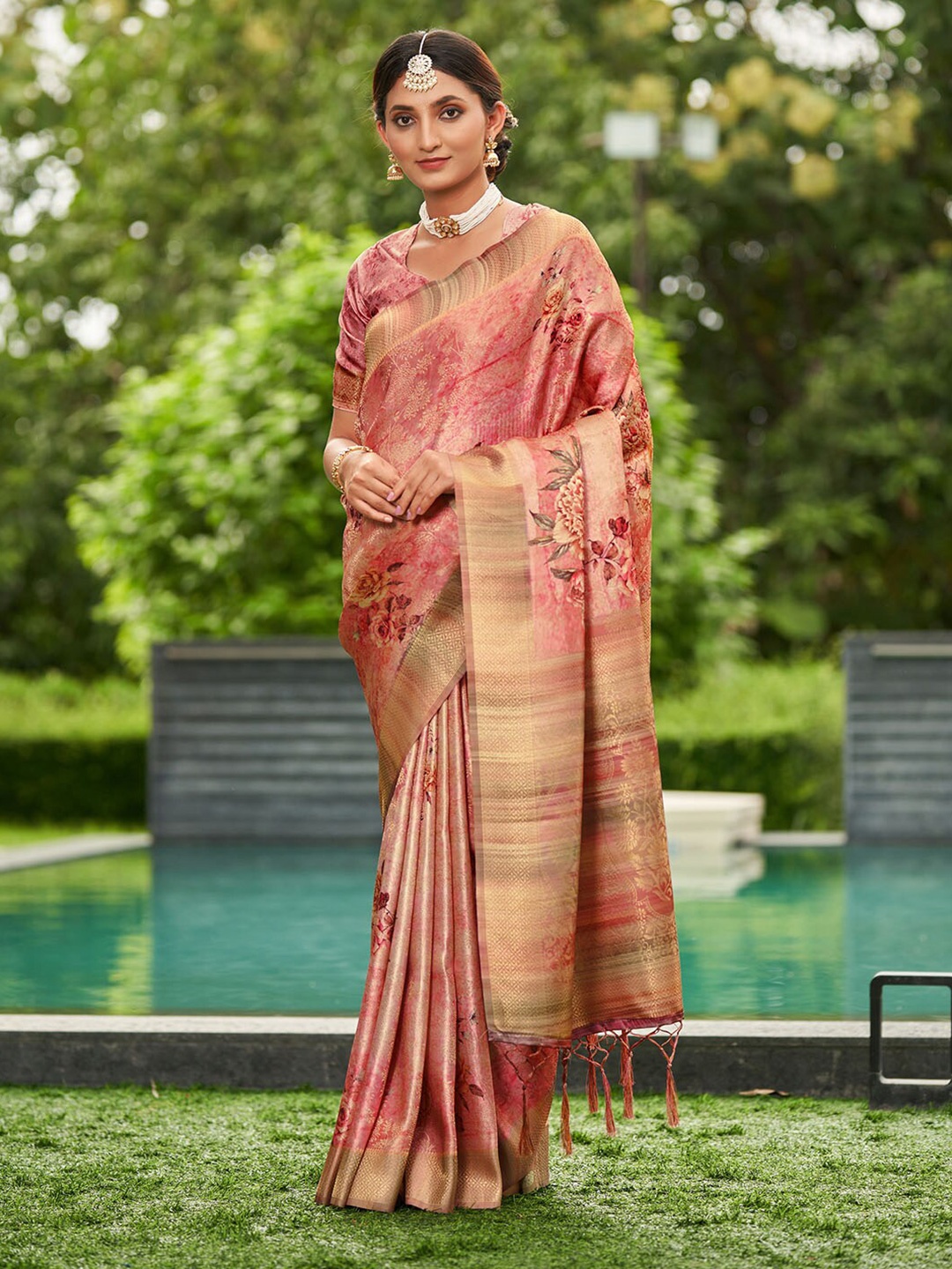 

KARAGIRI Floral Woven Design Zari Satin Saree, Peach