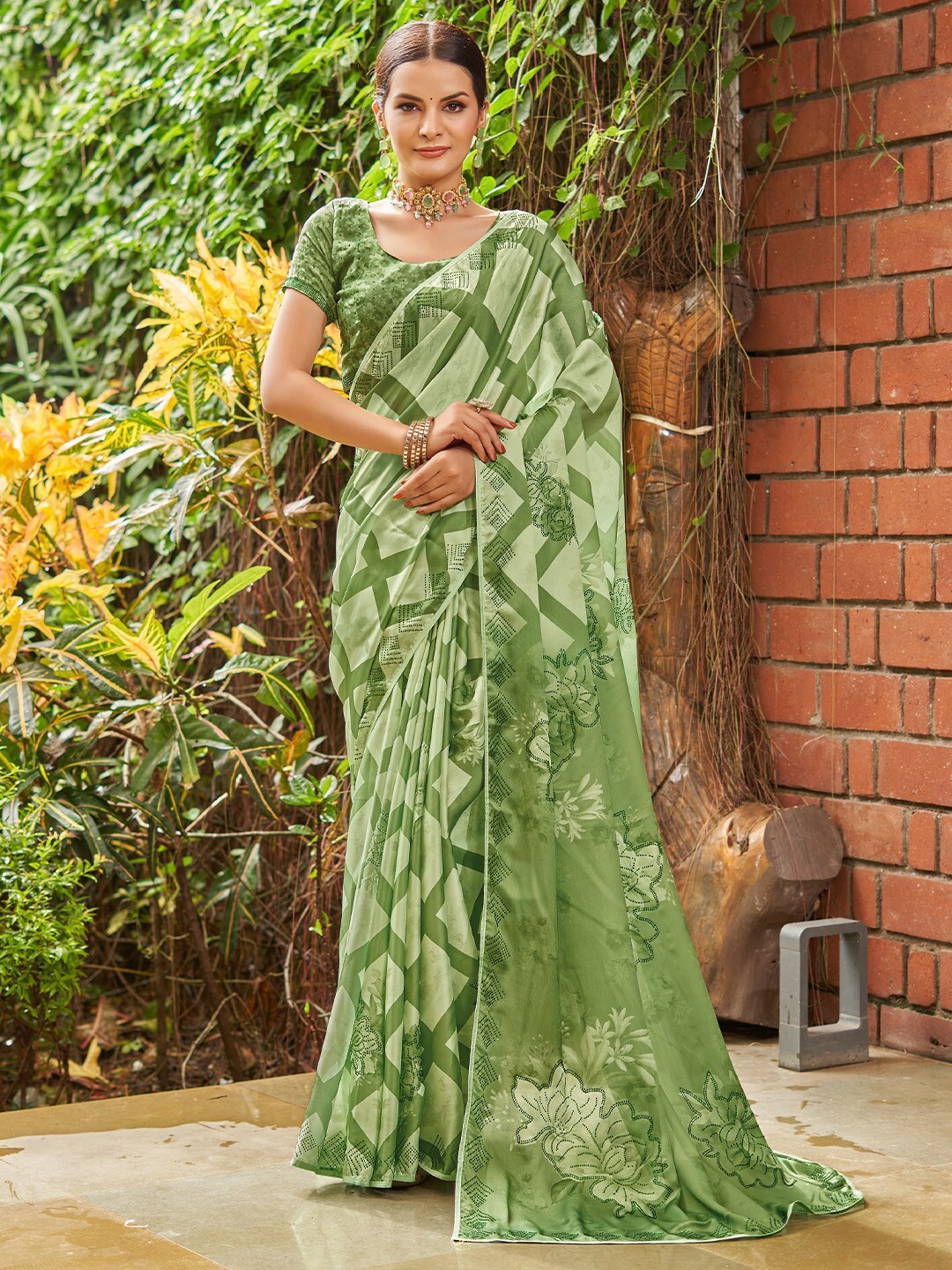 

KARAGIRI Geometric Printed Beads and Stones Satin Saree, Green